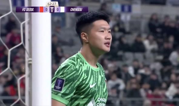 媒體人：北京國安接近簽約成都門將蹇韜，后者還有半年合同