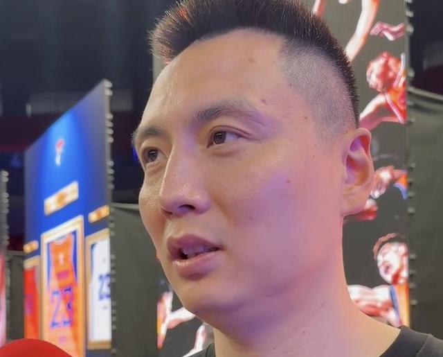盧偉：球員放假三周至1個月，今年夏天還有很多問題需要打磨