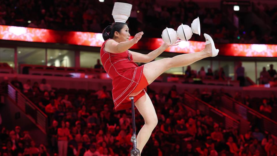 NBA頂碗大媽演出費曝光！每場6765美元 主辦方提供至少四星酒店
